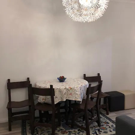 公寓 One-bedroom In The Center